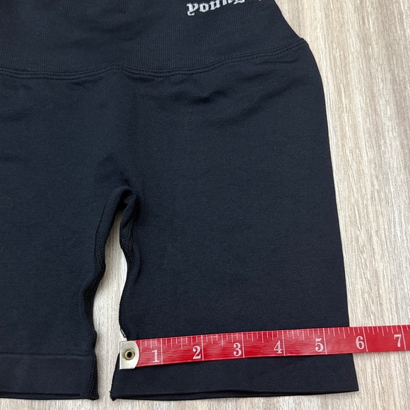 YoungLA Seamless Lift Shorts W165 Size X-Small in Black - Picture 10 of 10